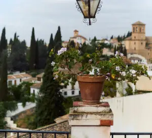 Vista del Albaicín desde la terraza de la Escuela Carmen de las Cuevas