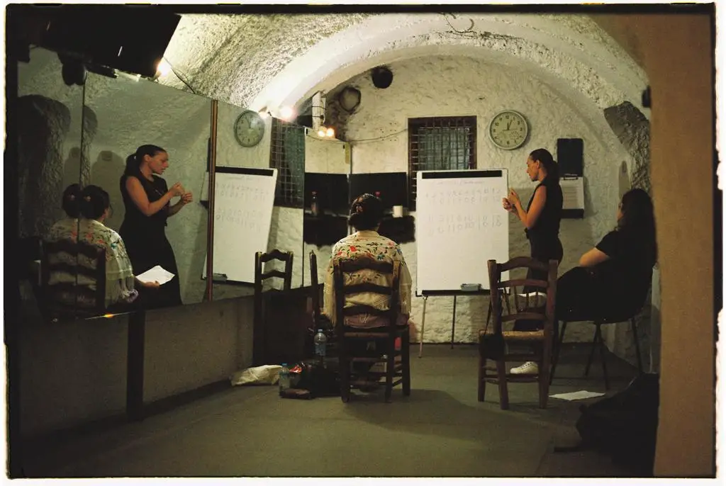 Macarena en clase de compás flamenco